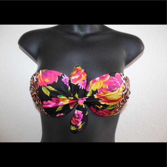 Victoria’s Secret strapless bikini tops - Picture 10 of 15